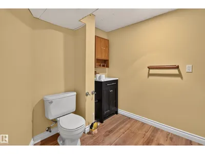 14522 37 ST NW photo 24
