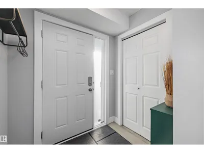 13984 137 ST NW photo 5