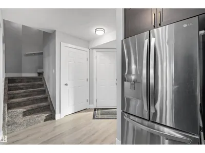 13984 137 ST NW photo 12