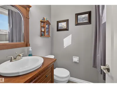 1127 68 St NW photo 25