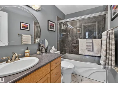 1127 68 St NW photo 26