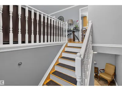 1127 68 St NW photo 5
