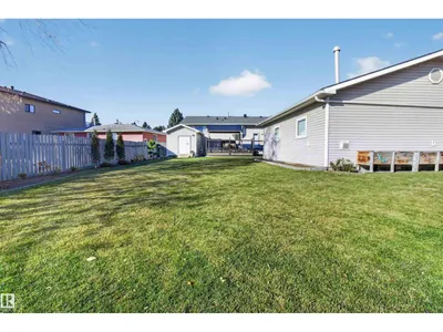 1127 68 St NW photo 52