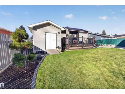 1127 68 St NW photo 47