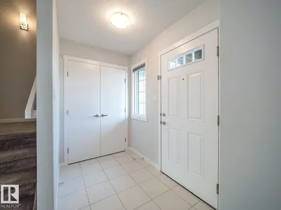 2211 16 AV NW photo 7