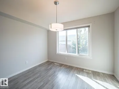 2211 16 AV NW photo 18