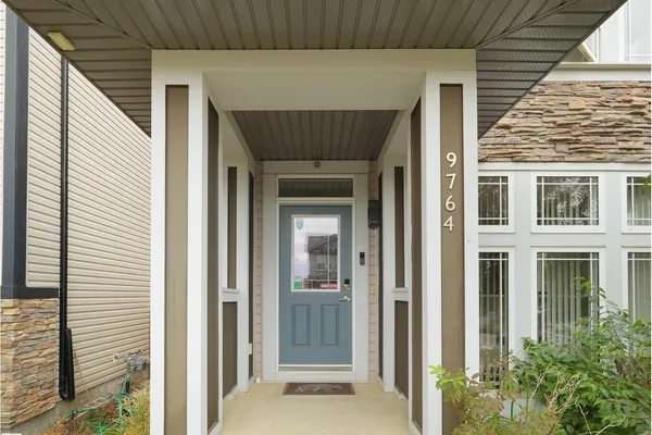 9764 221 ST NW photo 3