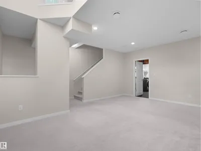 9764 221 ST NW photo 35