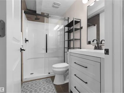 9764 221 ST NW photo 36