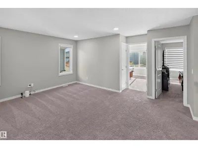 435 41 AV NW photo 19